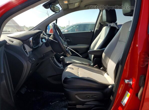 KL7CJLSB3LB342817 2020 CHEVROLET TRAX Красный Вид салона спереди