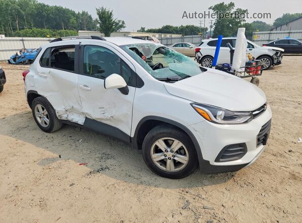 KL7CJLSB3MB353074 2021 CHEVROLET TRAX Белый Передняя правая четверть