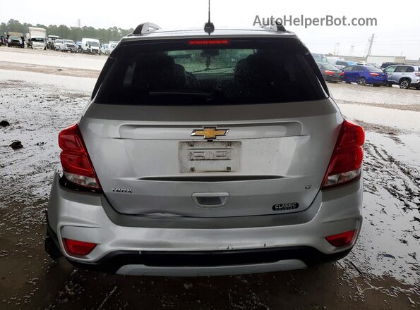 KL7CJLSB4LB024558 2020 CHEVROLET TRAX Серебряный Вид сзади