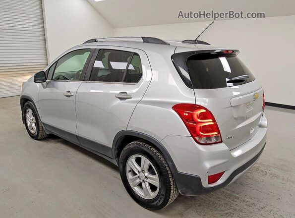 KL7CJLSB5JB507232 2018 CHEVROLET TRAX Silver Trasero izquierdo