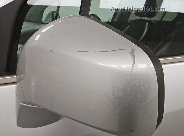 KL7CJLSB5JB507232 2018 CHEVROLET TRAX Silver 