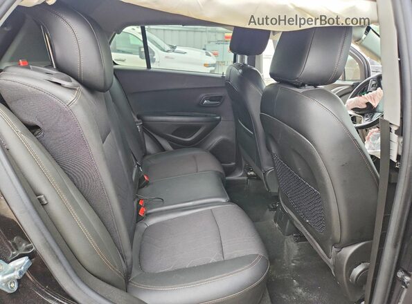 KL7CJLSB6MB318450 2021 CHEVROLET TRAX Black Widok wnętrza z tyłu