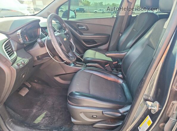KL7CJLSB6MB327505 2021 CHEVROLET TRAX Blue Вид салону спереду