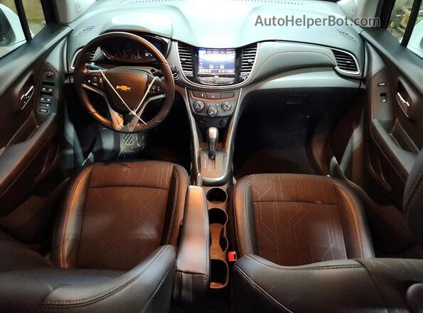 KL7CJLSB7LB005325 2020 CHEVROLET TRAX White Widok deski rozdzielczej
