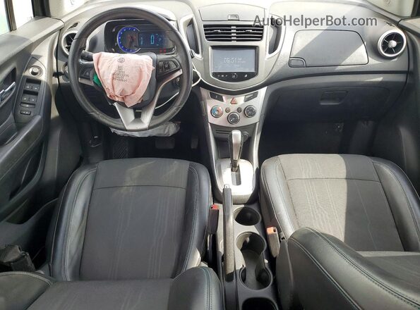 KL7CJLSB8GB585335 2016 CHEVROLET TRAX White Vista del salpicadero