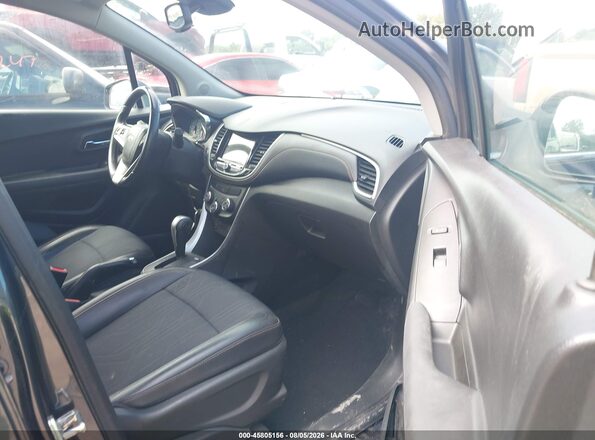 KL7CJLSB8JB573788 2018 CHEVROLET TRAX Серый Вид салона спереди