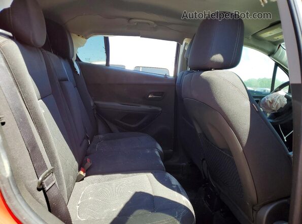KL7CJLSB8LB336303 2020 CHEVROLET TRAX Red Հետևի նստատեղերի տեսք