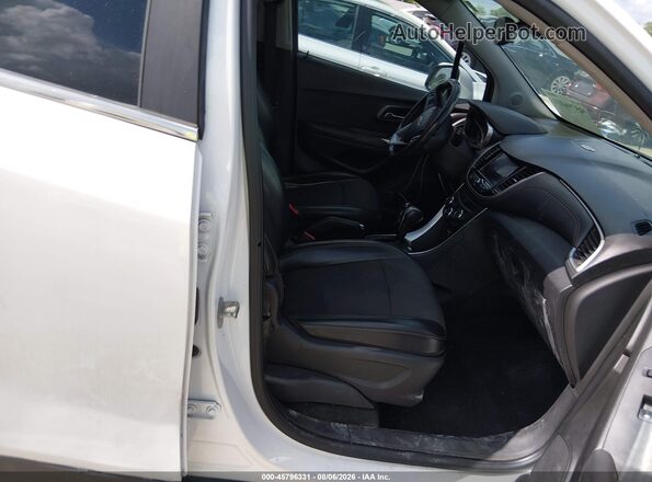 KL7CJLSB8LB337368 2020 CHEVROLET TRAX White წინა სალონის ხედი