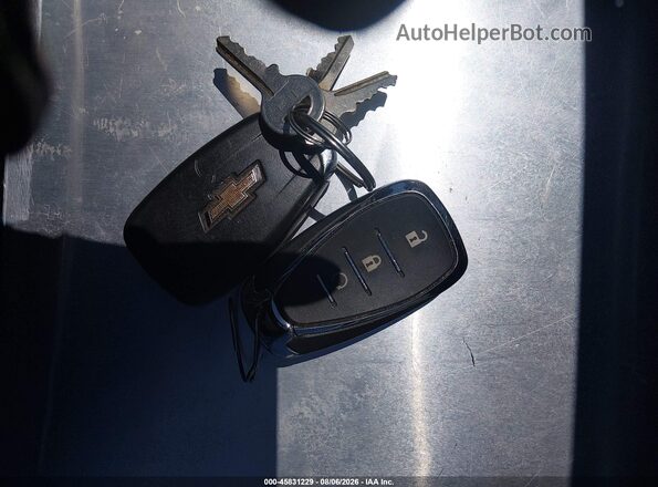 KL7CJLSB9KB963154 2019 CHEVROLET TRAX Серебряный Вид панели приборов