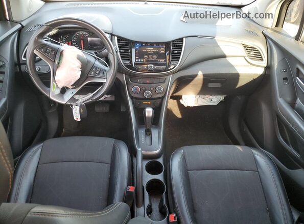KL7CJLSB9MB325070 2021 CHEVROLET TRAX Черный Вид панели приборов