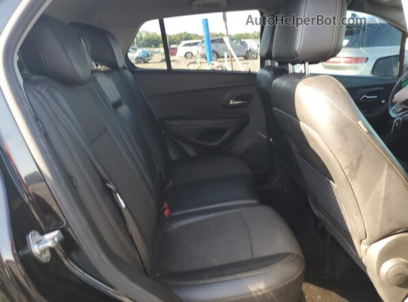 KL7CJLSB9MB325070 2021 CHEVROLET TRAX Черный Вид задних сидений