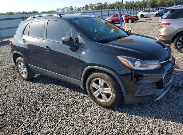 KL7CJLSB9MB325070 2021 CHEVROLET TRAX Черный Передняя правая четверть
