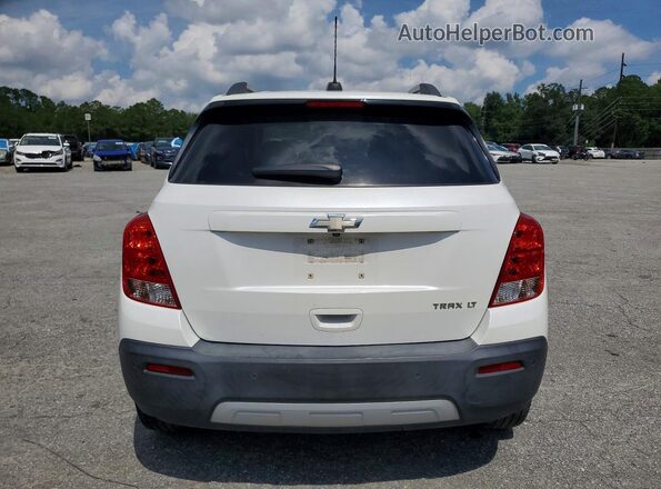 KL7CJLSBXGB683024 2016 CHEVROLET TRAX Белый Вид сзади