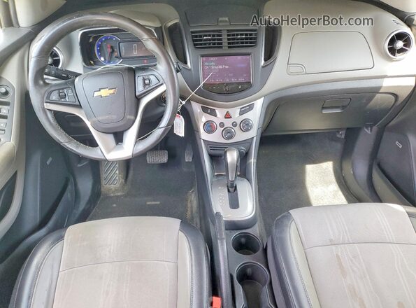 KL7CJLSBXGB683024 2016 CHEVROLET TRAX Белый Вид панели приборов
