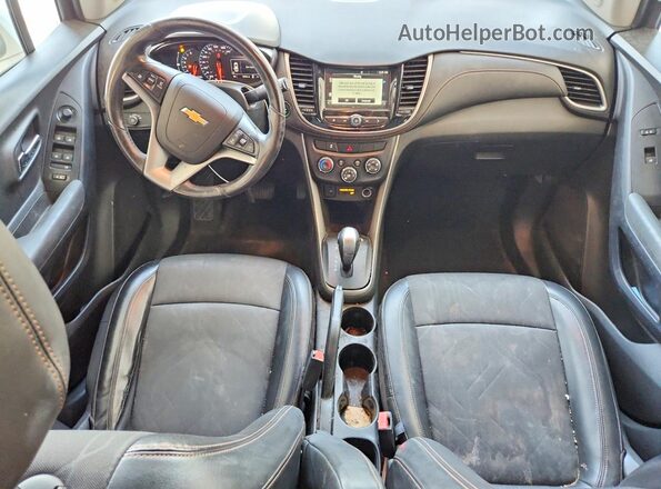 KL7CJLSBXHB260249 2017 CHEVROLET TRAX White Widok deski rozdzielczej