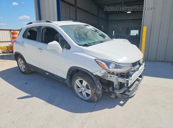 KL7CJLSBXKB858350 2019 CHEVROLET TRAX Белый Передняя правая четверть