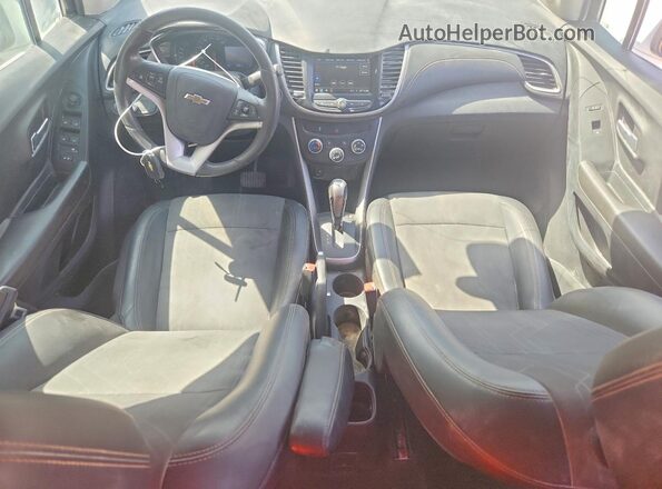 KL7CJLSBXKB858350 2019 CHEVROLET TRAX Белый Вид панели приборов