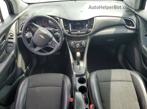 KL7CJLSM4NB508282 2022 CHEVROLET TRAX White Առջևի վահանակի տեսք