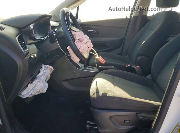 KL7CJNSB2HB207945 2017 CHEVROLET TRAX White წინა სალონის ხედი