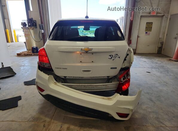 KL7CJNSB3JB717209 2018 CHEVROLET TRAX Белый Вид сзади