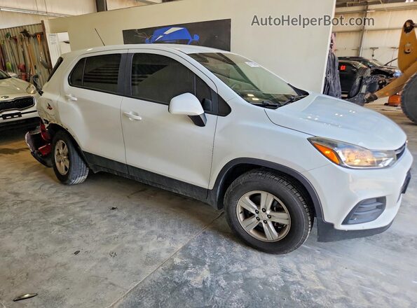 KL7CJNSB3JB717209 2018 CHEVROLET TRAX Белый Передняя правая четверть