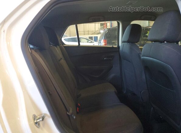 KL7CJNSB5HB158546 2017 CHEVROLET TRAX Белый Вид задней части салона