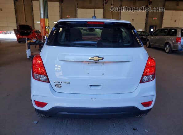 KL7CJNSB5HB158546 2017 CHEVROLET TRAX Белый Вид сзади