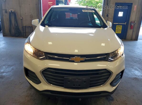 KL7CJNSB5HB158546 2017 CHEVROLET TRAX Белый Вид спереди