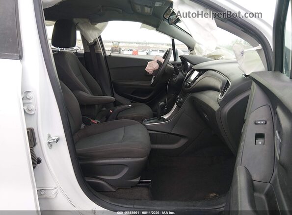 KL7CJNSB6HB220536 2017 CHEVROLET TRAX White Вид салону спереду