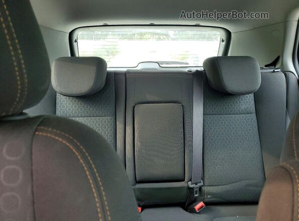 KL7CJNSBXHB088557 2017 CHEVROLET TRAX White Вид задніх сидінь