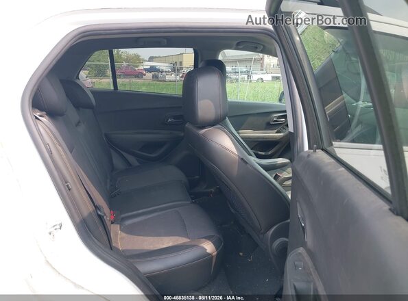 KL7CJPSB0JB681250 2018 CHEVROLET TRAX White VIN კოდის სტიკერის ხედი