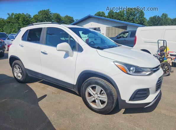 KL7CJPSB0JB712075 2018 CHEVROLET TRAX Белый Передняя правая четверть