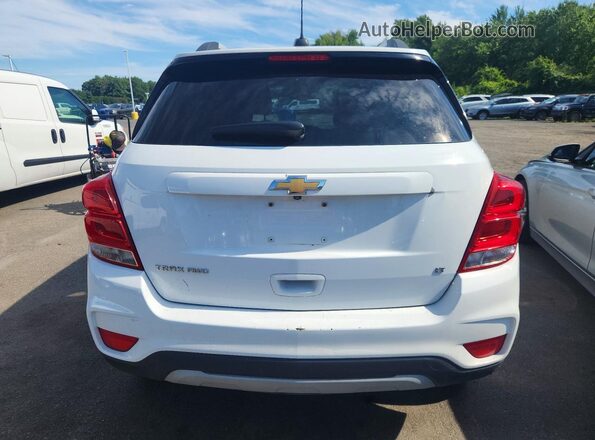 KL7CJPSB0JB712075 2018 CHEVROLET TRAX Белый Вид сзади