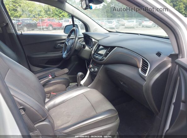 KL7CJPSB0KB862267 2019 CHEVROLET TRAX Silver Vista interior delantera