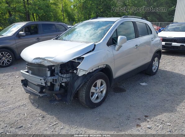 KL7CJPSB0KB862267 2019 CHEVROLET TRAX Silver Vista tres cuartos delantera izquierda