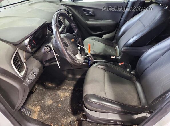 KL7CJPSB0LB020465 2020 CHEVROLET TRAX White წინა სალონის ხედი