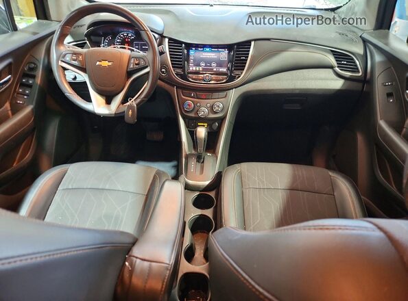 KL7CJPSB1LB034102 2020 CHEVROLET TRAX Black Вид панелі приладів