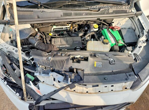 KL7CJPSB2JB568786 2018 CHEVROLET TRAX Белый Вид подкапотного пространства