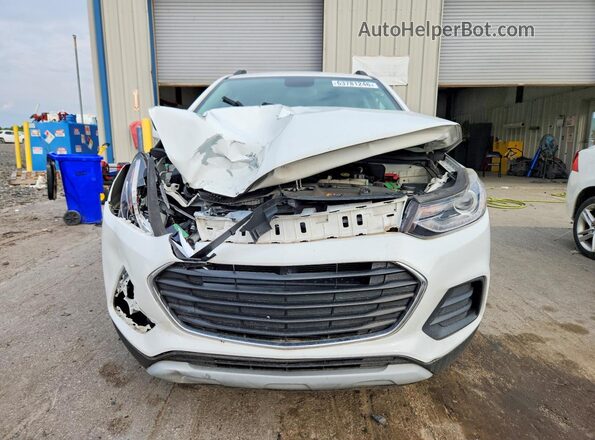KL7CJPSB2JB568786 2018 CHEVROLET TRAX Белый Вид спереди