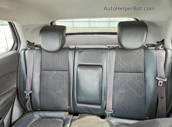 KL7CJPSB2JB593333 2018 CHEVROLET TRAX White Rear seats view