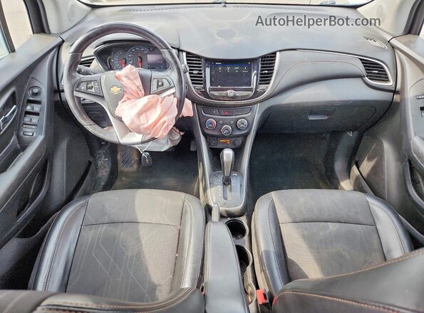 KL7CJPSB2JB593333 2018 CHEVROLET TRAX White Dashboard view