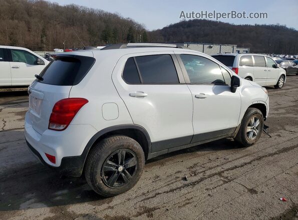 KL7CJPSB2MB320817 2021 CHEVROLET TRAX White Передня права чверть