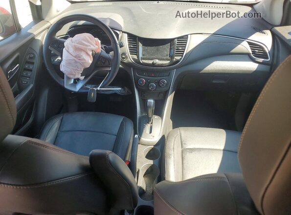 KL7CJPSB2MB356734 2021 CHEVROLET TRAX Темно-бордовый Вид панели приборов