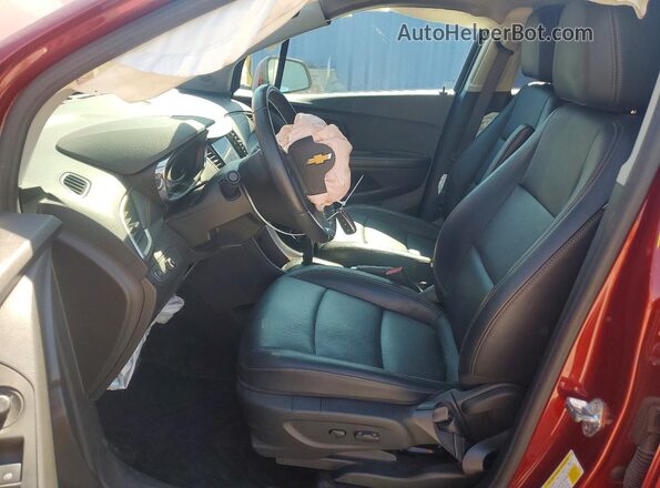 KL7CJPSB2MB356734 2021 CHEVROLET TRAX Темно-бордовый Вид салона спереди