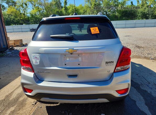 KL7CJPSB3KB813922 2019 CHEVROLET TRAX Серебряный Вид сзади