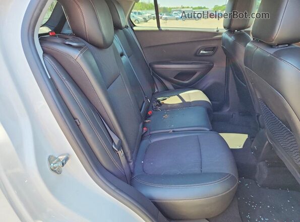 KL7CJPSB3LB039169 2020 CHEVROLET TRAX White Вид задніх сидінь