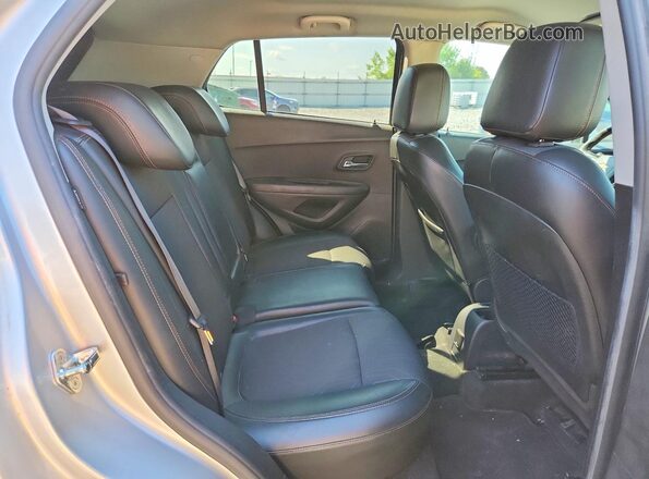 KL7CJPSB4JB609922 2018 CHEVROLET TRAX Silver 