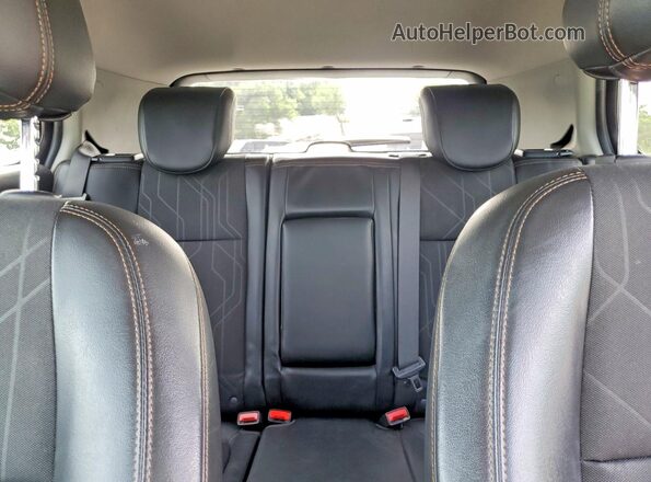 KL7CJPSB4KB896938 2019 CHEVROLET TRAX Black Widok tylnych siedzeń