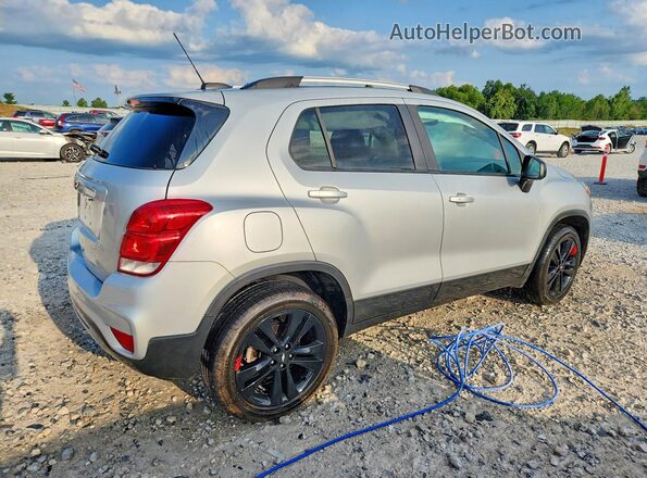 KL7CJPSB4LB319473 2020 CHEVROLET TRAX Серебряный Задняя правая четверть