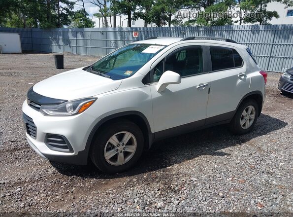 KL7CJPSB5HB211211 2017 CHEVROLET TRAX White წინა მარცხენა ხედი სამი მეოთხედიდან